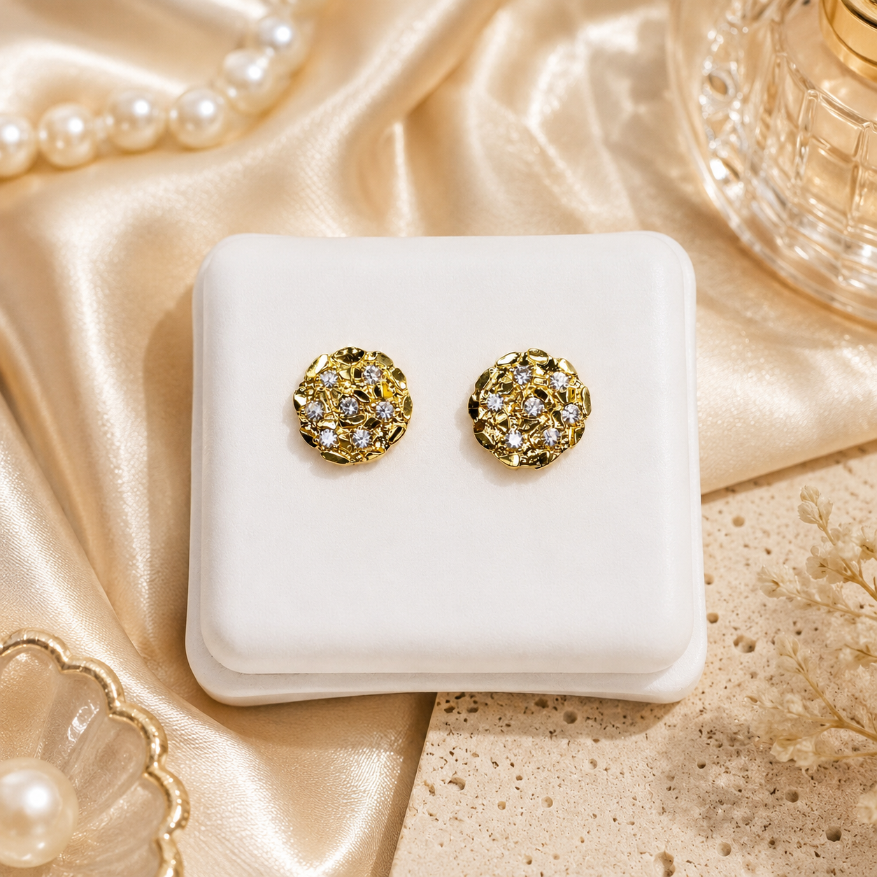 Round nugget w/ cz- Gold tone